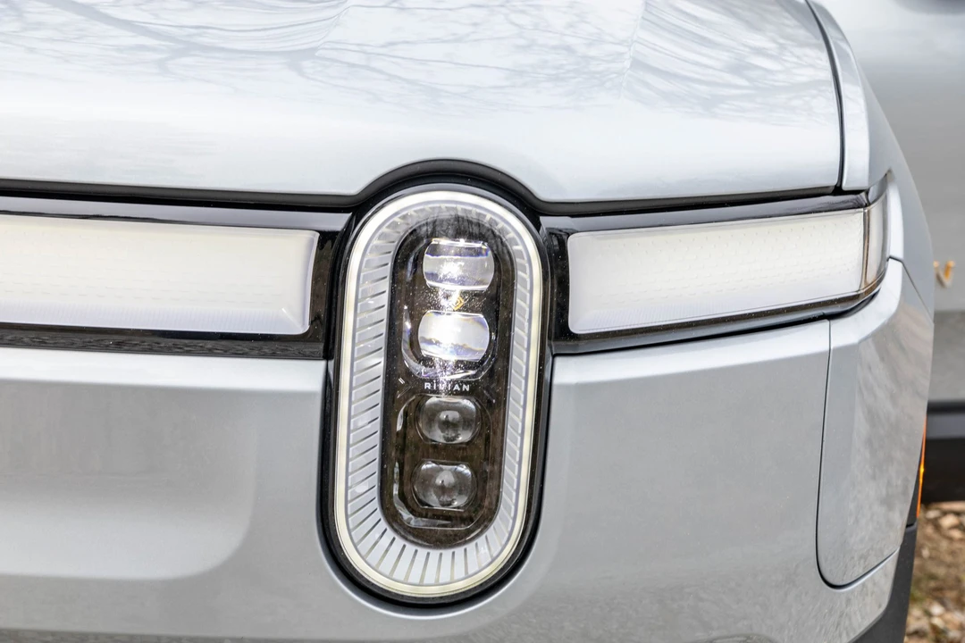 2023 Rivian R1T - Image 22 of 31