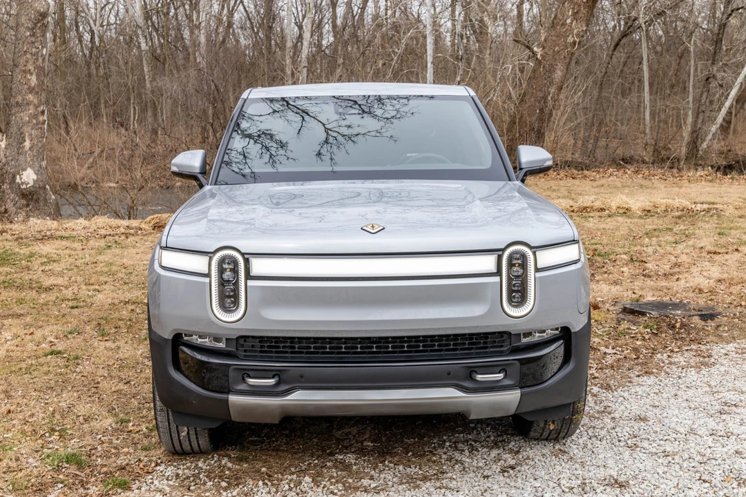 2023 Rivian R1T - Image 12 of 31
