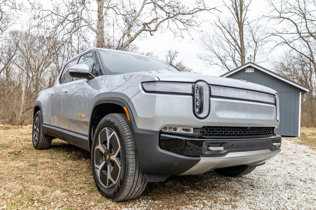 2023 Rivian R1T - Image 11 of 31