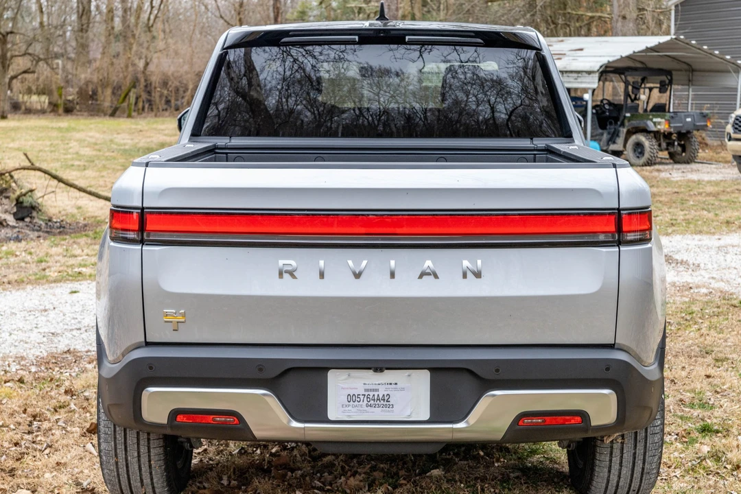 2023 Rivian R1T - Image 6 of 31