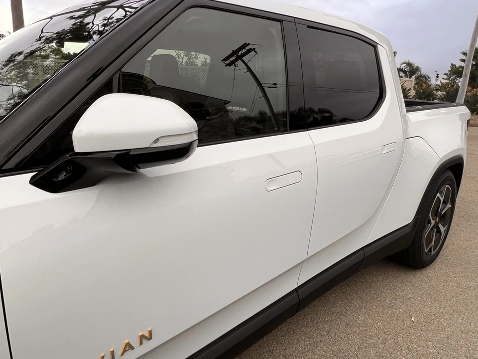 2023 Rivian R1T - Image 19 of 31