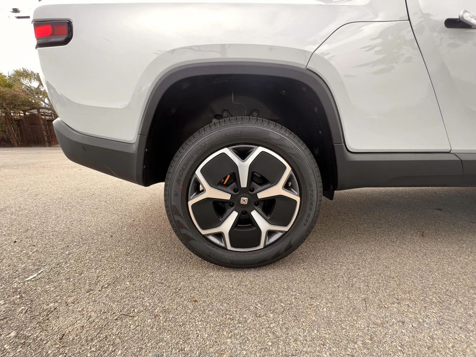 2023 Rivian R1T - Image 31 of 31