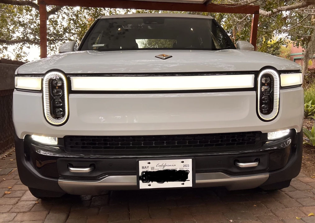 2023 Rivian R1T - Image 12 of 31
