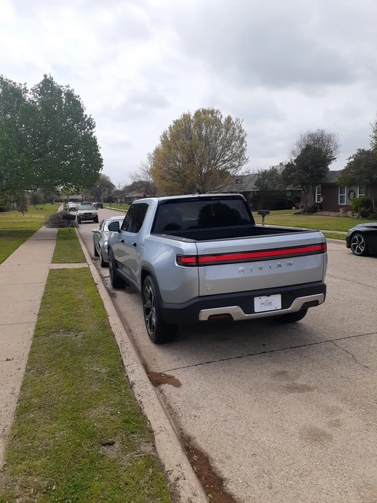 2023 Rivian R1T - Image 17 of 31