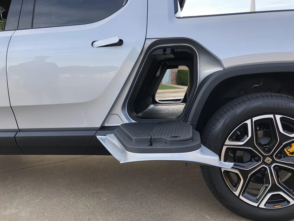 2023 Rivian R1T - Image 26 of 31