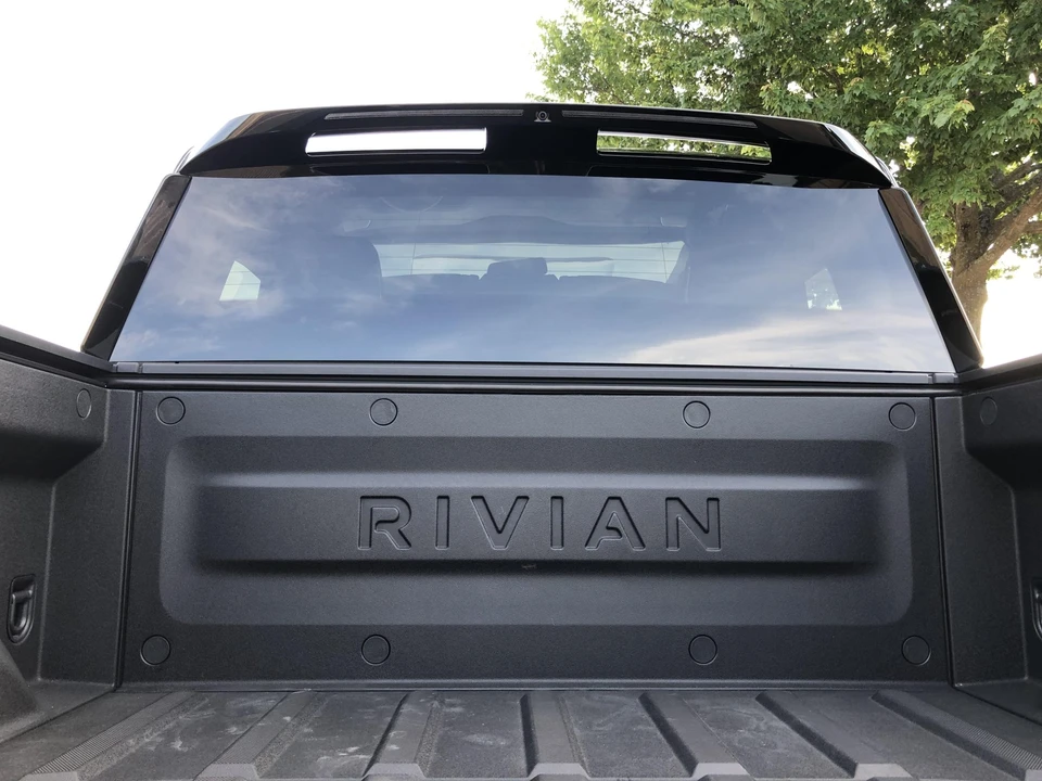 2023 Rivian R1T - Image 31 of 31