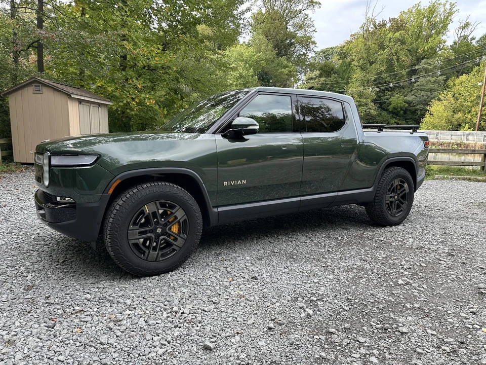 2023 Rivian R1T - Image 7 of 31