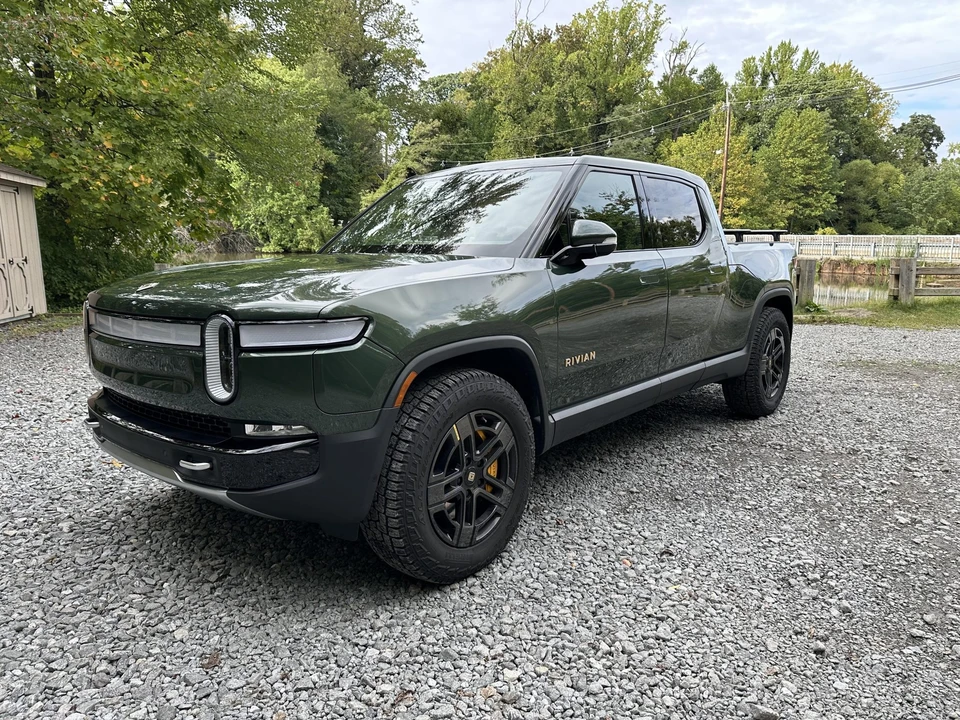 2023 Rivian R1T - Image 5 of 31