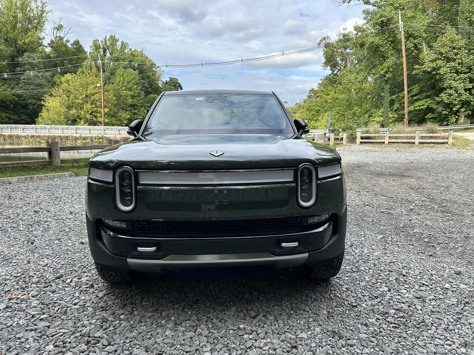 2023 Rivian R1T - Image 26 of 31