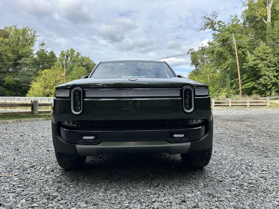 2023 Rivian R1T - Image 25 of 31