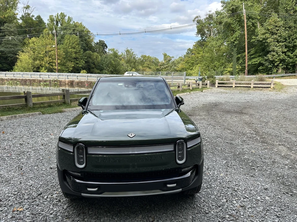 2023 Rivian R1T - Image 23 of 31