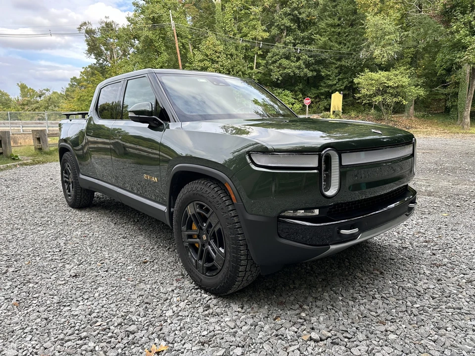 2023 Rivian R1T - Image 21 of 31