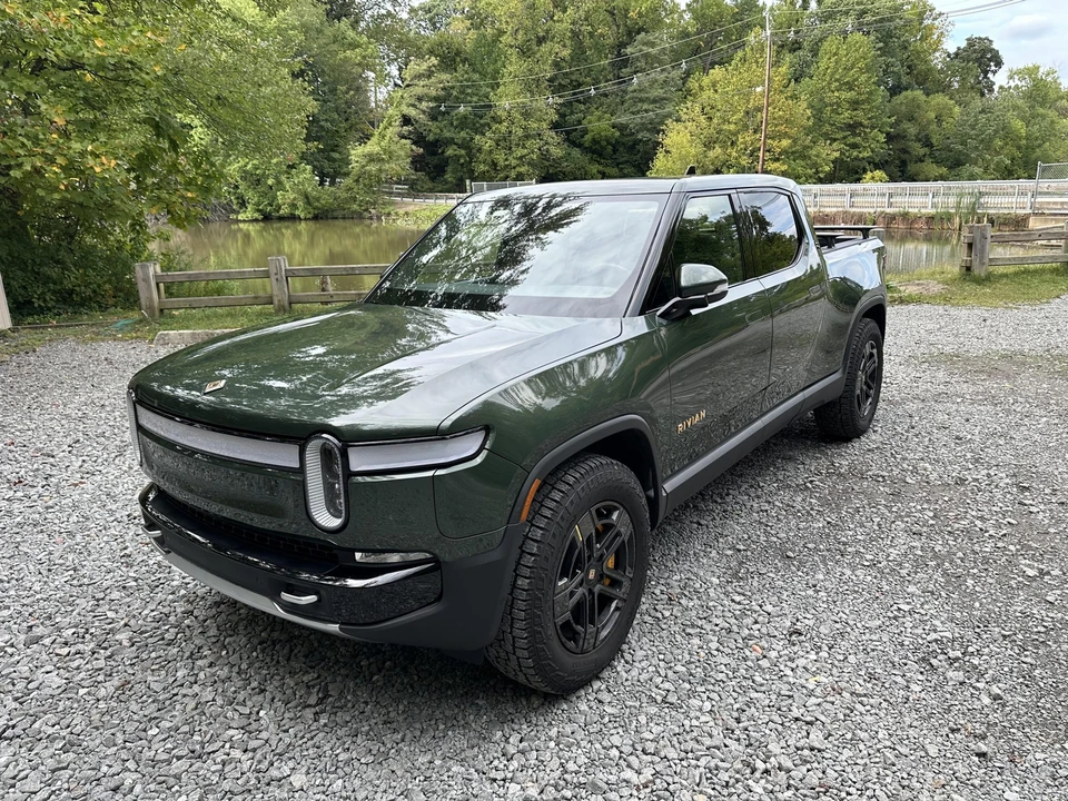 2023 Rivian R1T - Image 3 of 31