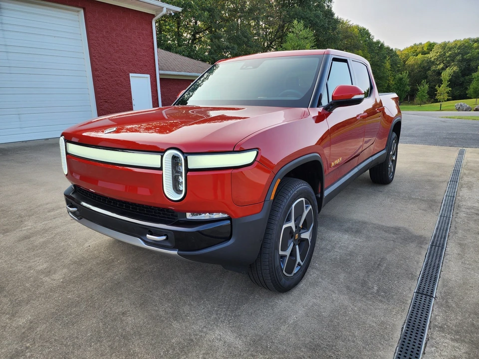 2023 Rivian R1T - Image 14 of 31