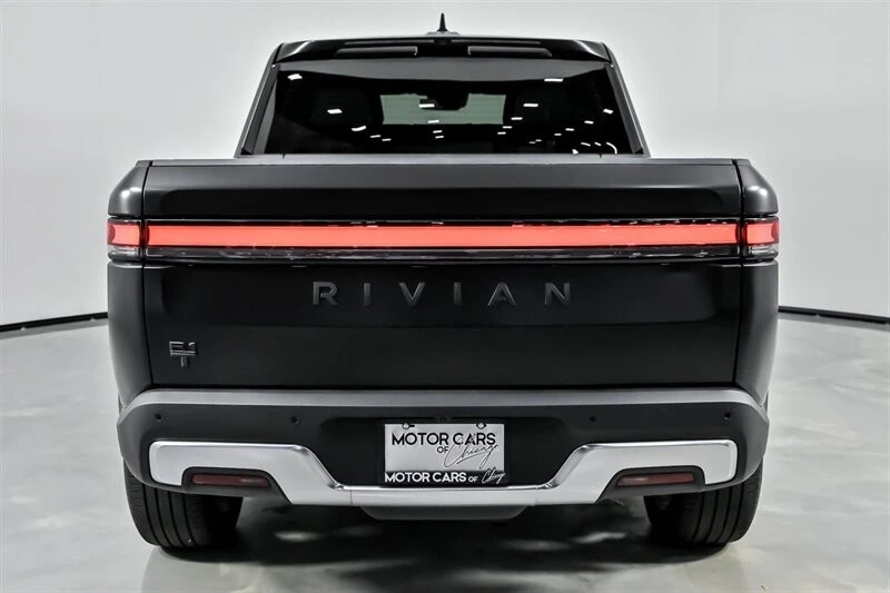 2023 Rivian R1T - Image 10 of 21