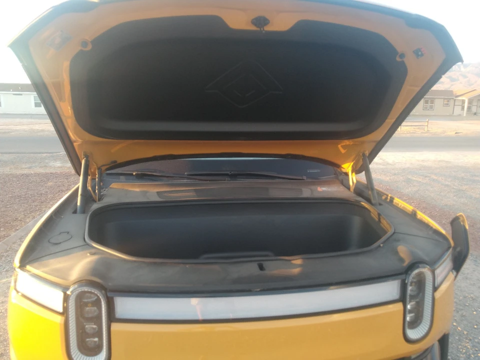 2023 Rivian R1T - Image 14 of 21