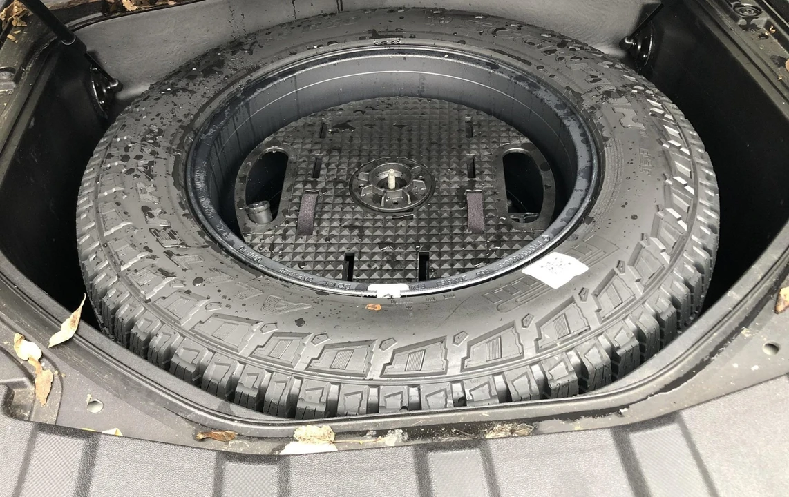 2023 Rivian R1T - Image 30 of 31