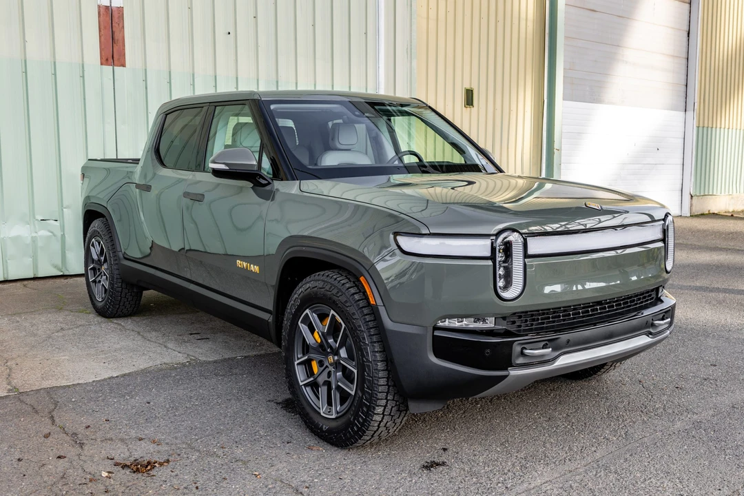 2023 Rivian R1T - Image 4 of 31
