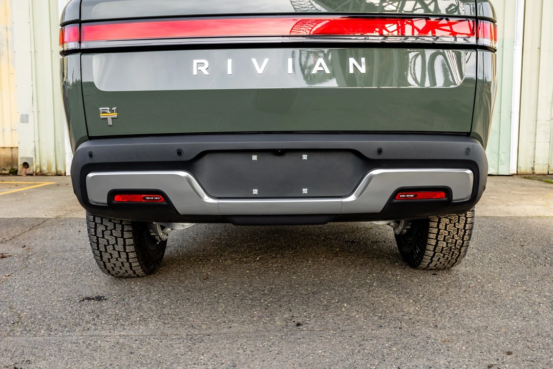 2023 Rivian R1T - Image 20 of 31