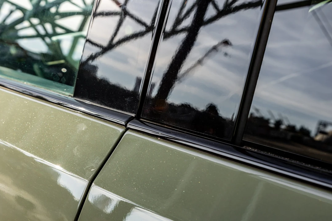 2023 Rivian R1T - Image 23 of 31