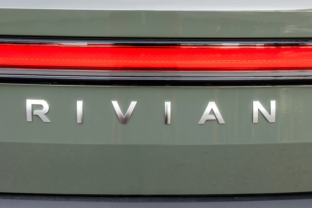 2023 Rivian R1T - Image 27 of 31