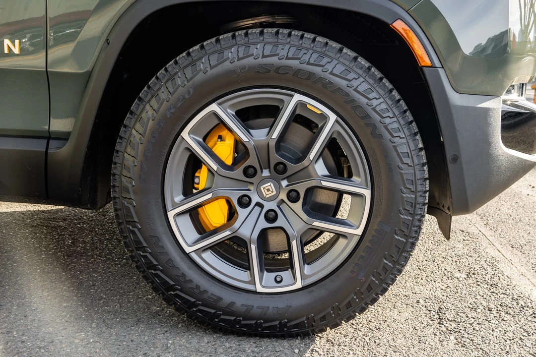 2023 Rivian R1T - Image 31 of 31