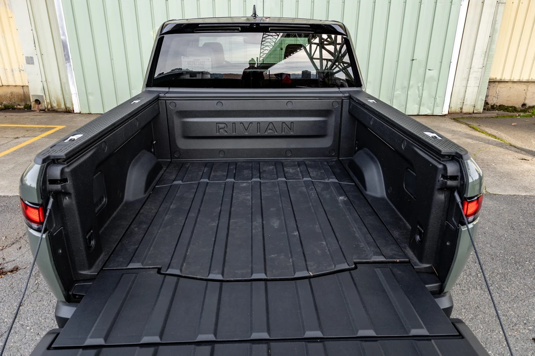 2023 Rivian R1T - Image 29 of 31