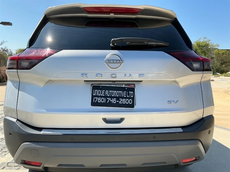 2023 Nissan Rogue - Image 16 of 24