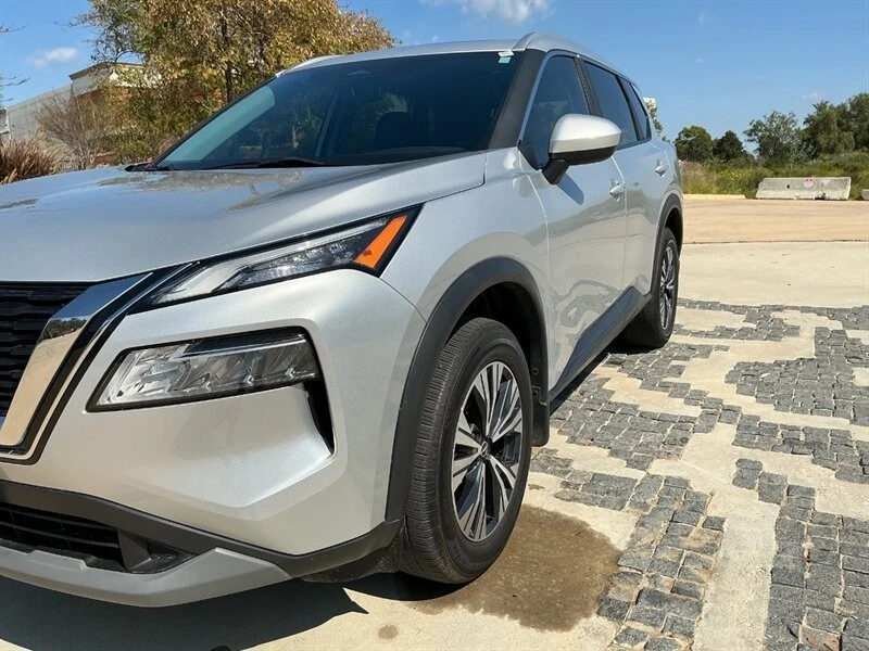 2023 Nissan Rogue - Image 8 of 24