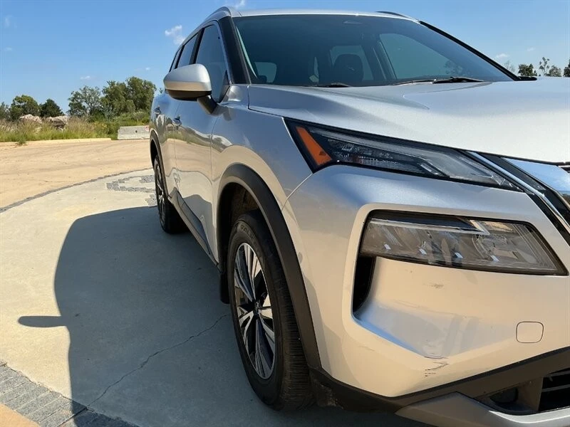 2023 Nissan Rogue - Image 10 of 24