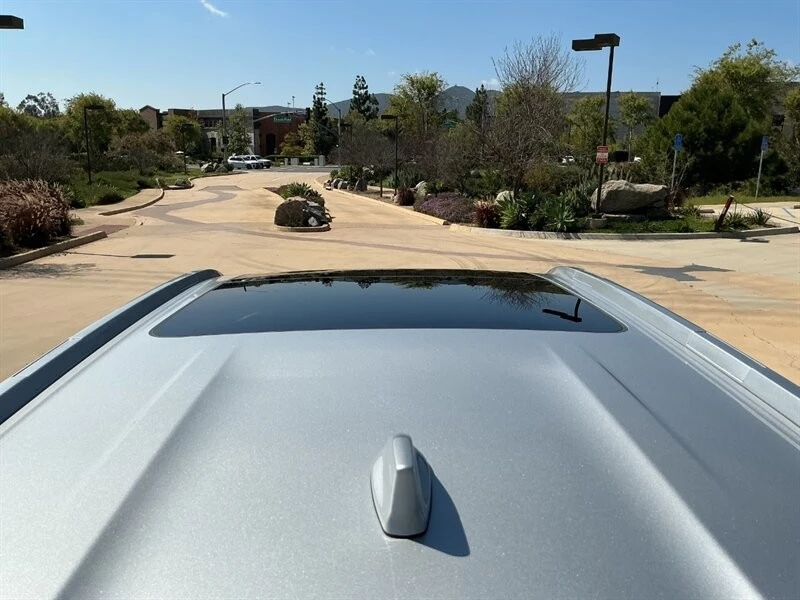 2023 Nissan Rogue - Image 17 of 24