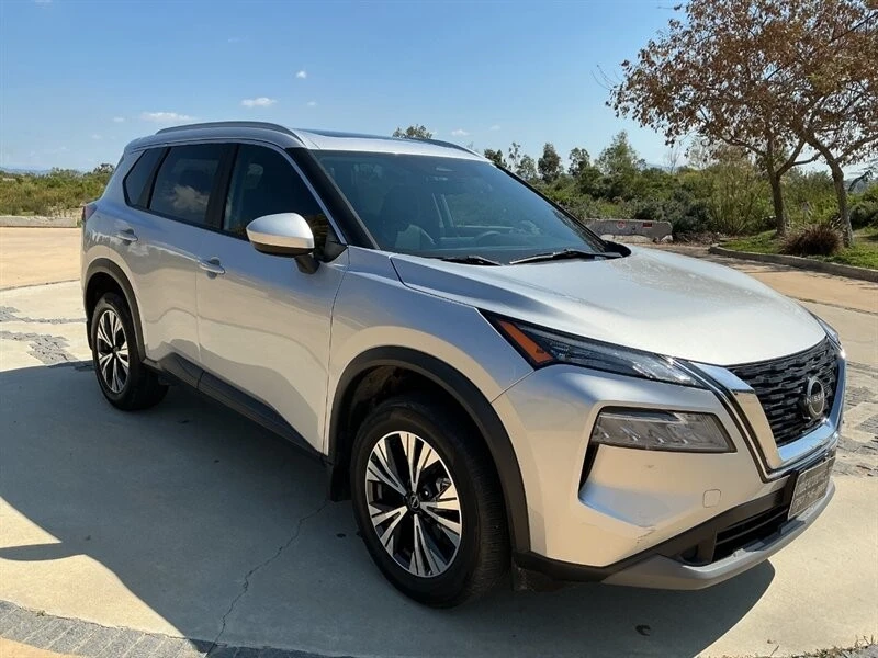 2023 Nissan Rogue - Image 9 of 24