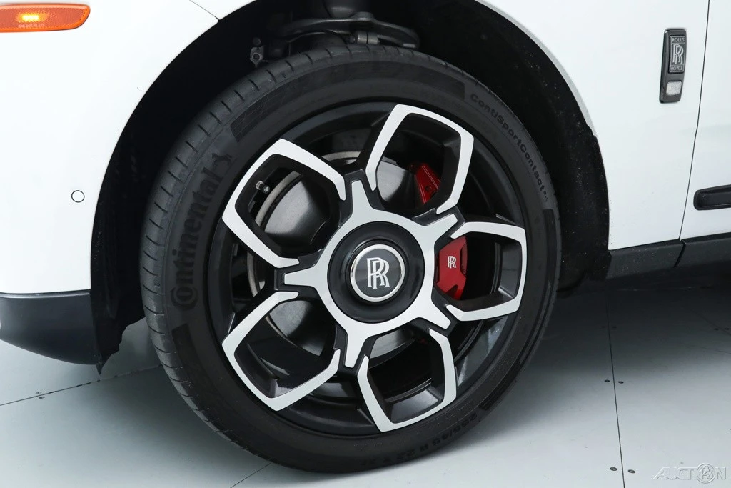 2023 Rolls-Royce Cullinan Black Badge - Image 14 of 21