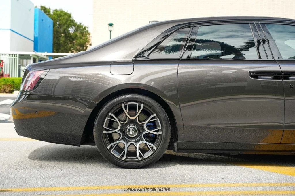 2023 Rolls-Royce Ghost Black Badge 2nd Gen - Image 10 of 12