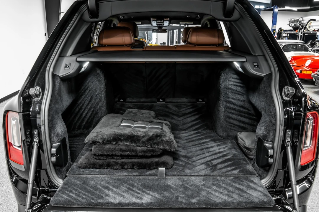2023 Rolls-Royce Cullinan Black Badge - Image 18 of 21