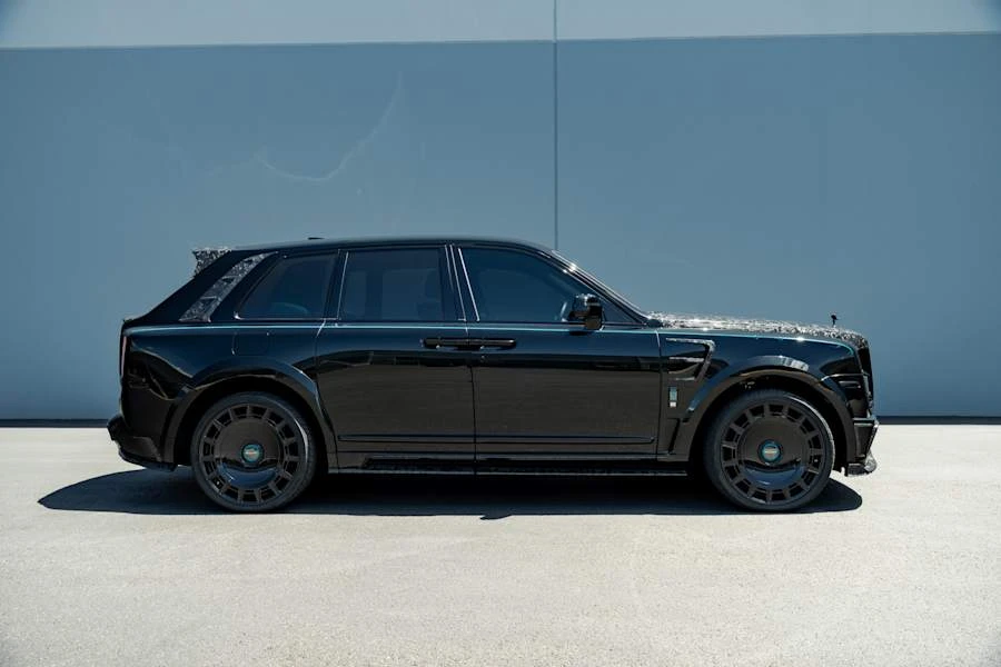 2023 Rolls-Royce Cullinan Black Badge - Image 30 of 31