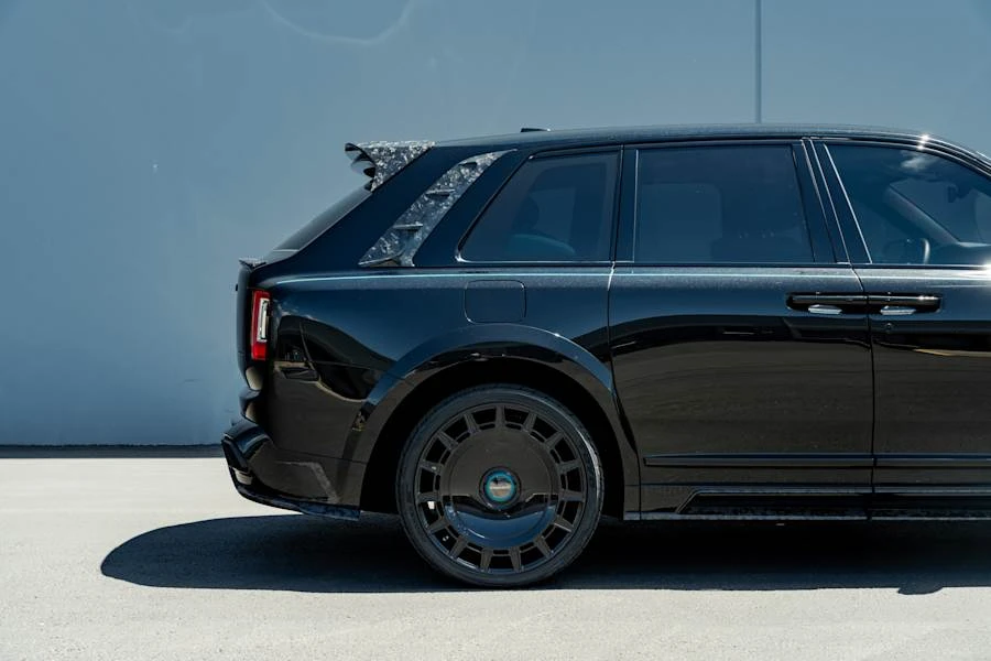 2023 Rolls-Royce Cullinan Black Badge - Image 16 of 31