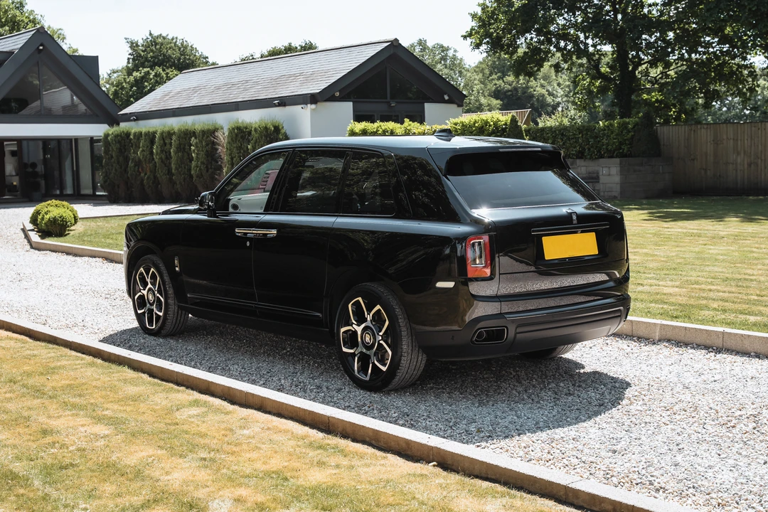 2023 Rolls-Royce Cullinan Black Badge - Image 5 of 31