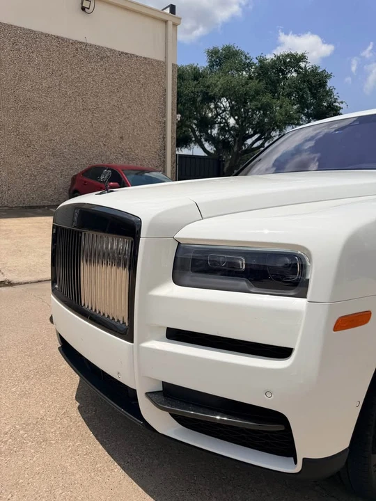 2023 Rolls-Royce Cullinan Black Badge - Image 2 of 15