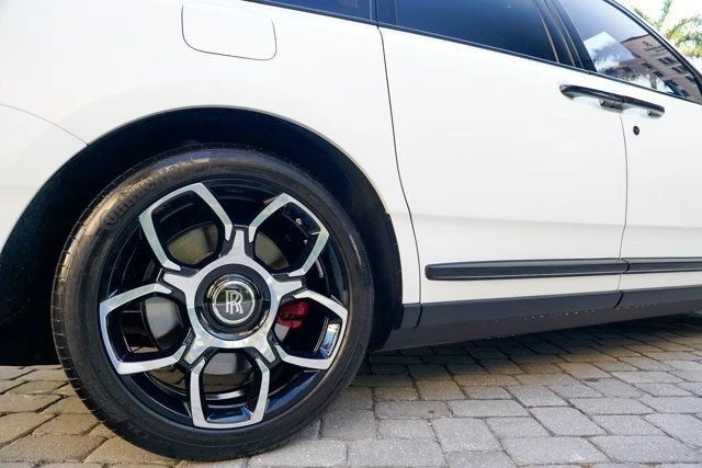 2023 Rolls-Royce Cullinan Black Badge - Image 28 of 31
