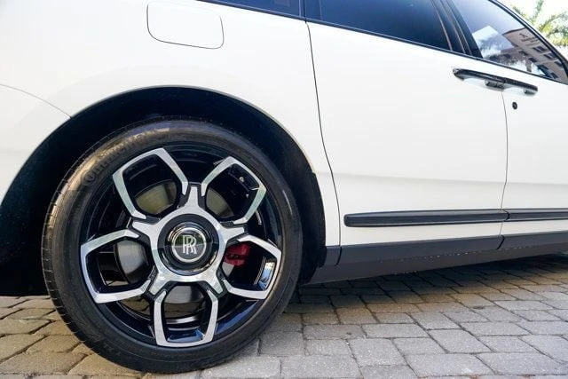 2023 Rolls-Royce Cullinan Black Badge - Image 28 of 31