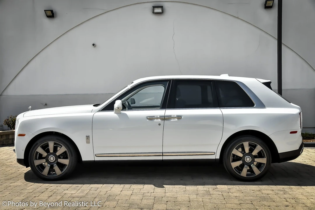 2023 Rolls-Royce Cullinan - Image 5 of 12