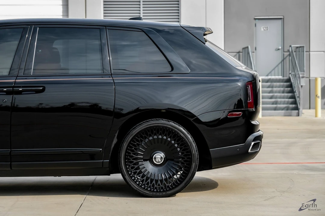 2023 Rolls-Royce Cullinan - Image 7 of 12