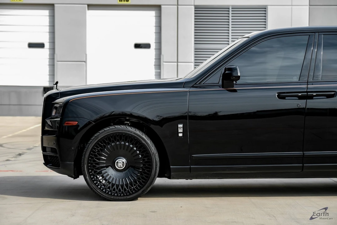 2023 Rolls-Royce Cullinan - Image 6 of 12