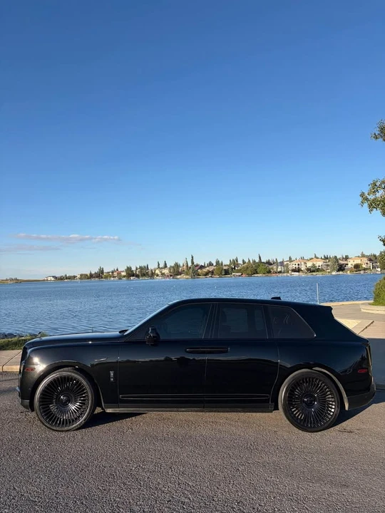 2023 Rolls-Royce Cullinan - Image 2 of 13