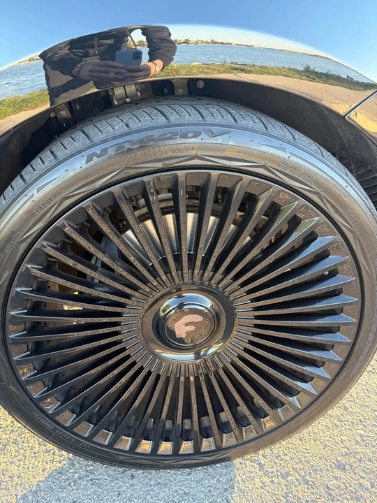2023 Rolls-Royce Cullinan - Image 12 of 13