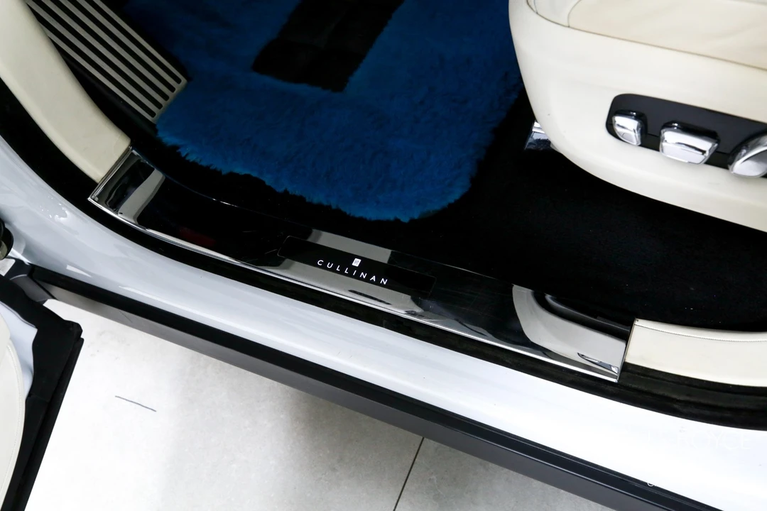 2023 Rolls-Royce Cullinan - Image 16 of 31