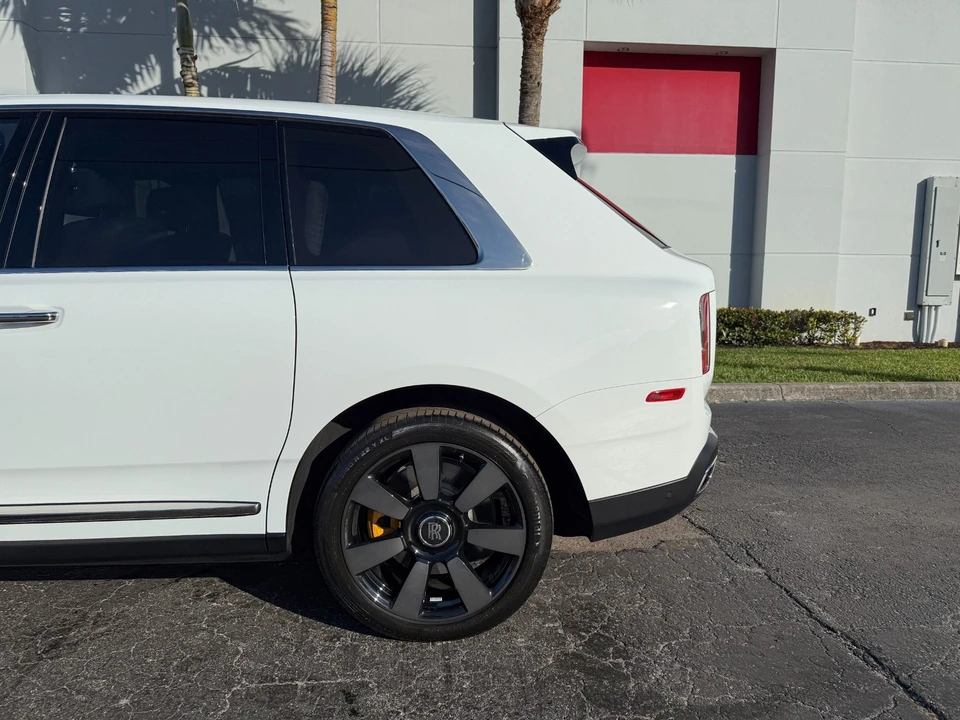 2023 Rolls-Royce Cullinan - Image 13 of 21