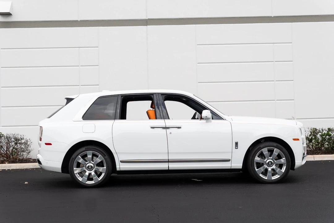 2023 Rolls-Royce Cullinan - Image 9 of 12