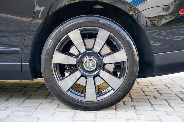 2023 Rolls-Royce Cullinan - Image 17 of 21